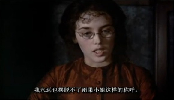 余男第一篇专栏透露一个大秘密:活在角色里,先活成自己