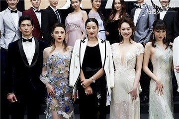 王祉萱《热搜女王》开播  关棠勇闯娱乐圈气场全开