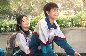电视剧《光阴里的故事》首播 林允高至霆太抢眼