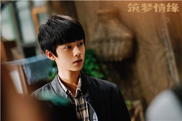 《筑梦情缘》黄毅下线 沈其南成长接力交棒霍建华