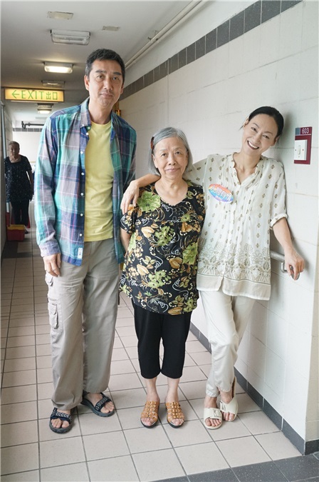 惠英红、陈丽云港台《人间有情》探班