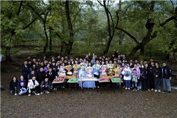 林更新新剧《与凤行》杀青 行止神君不舍泪洒片场