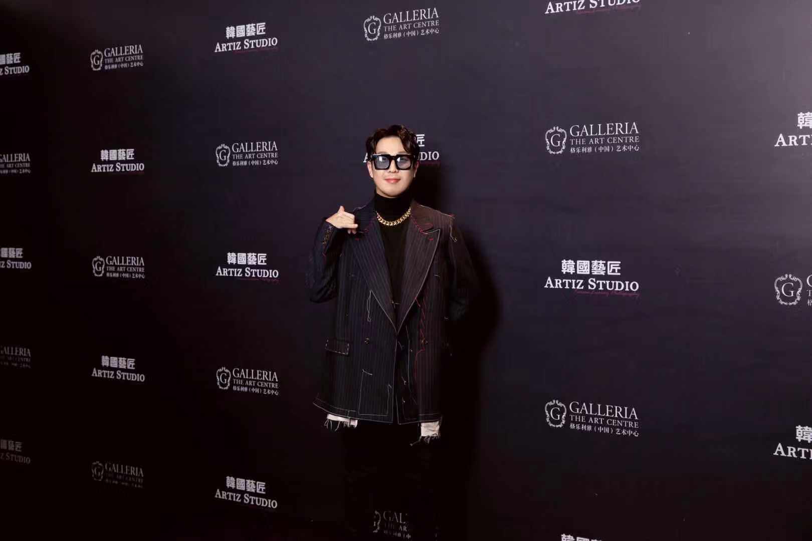 群星璀璨 闪耀亮相 格乐利雅海岛之夜迎来时尚狂欢