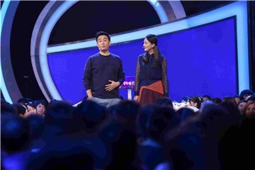 男多女少非诚开启新时代 孟非黄磊上演“男男牵手”