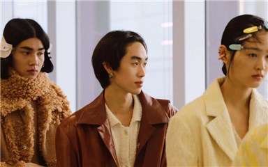 林依轮两个儿子同台走秀星范十足 老爹 凡尔赛式调侃“没我帅”