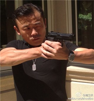 周立波保释后微博首发声:打扰大家过年,深表歉意