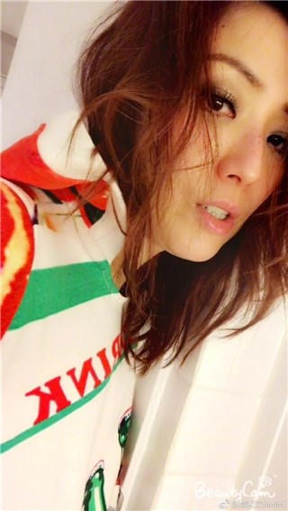 郑秀文素颜运动飙汗後爆丑 粉丝力挺就爱这样的真实