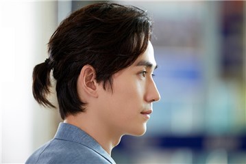 朱一龙《我的真朋友》井然回国买房 母子亲密互动解锁新称呼