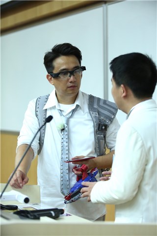 黄磊和科学家商量对策