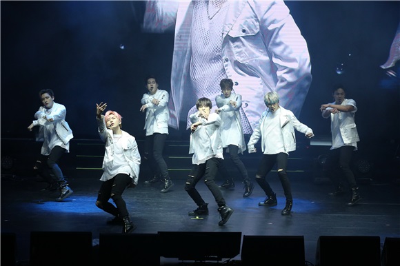 韩团MONSTA X 粉丝见面会