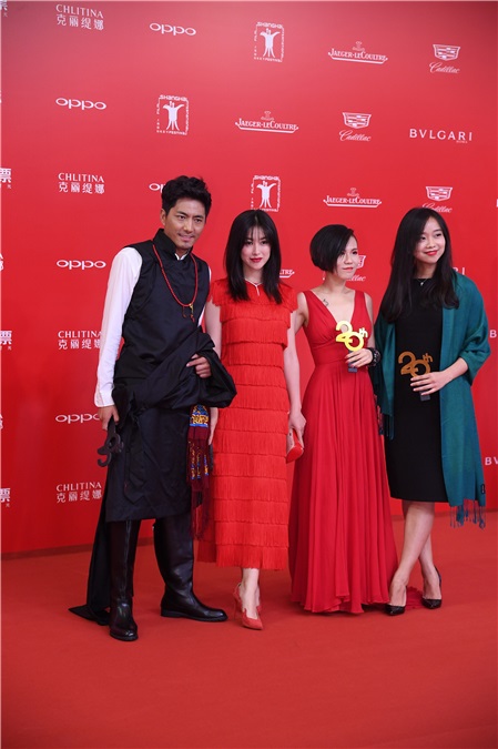 众星云集红毯星光熠熠 朱茵段奕宏携新剧亮相红毯