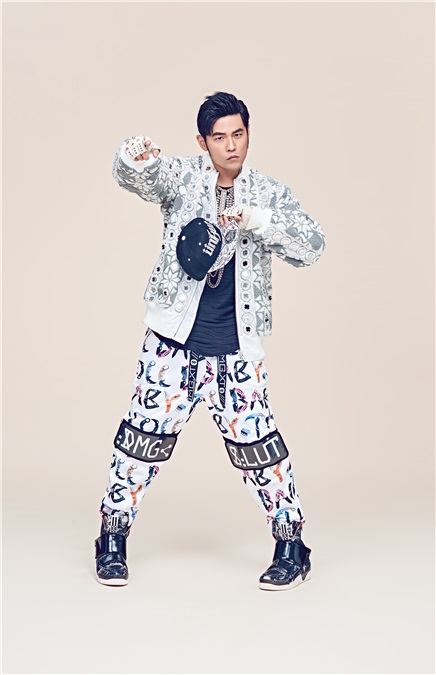 周杰伦「地表最强」演唱会英国发威票房创纪录