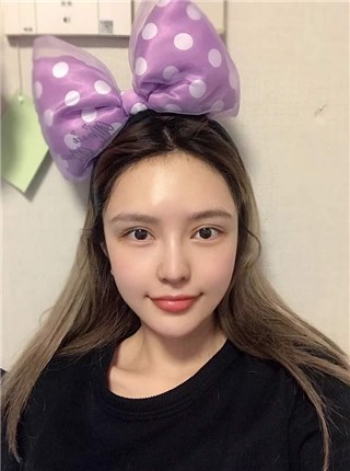 周扬青素颜示范美妆现整形疤痕   发文感谢经纪人暖心举动