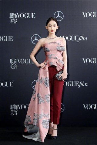 (图:演员娜扎)