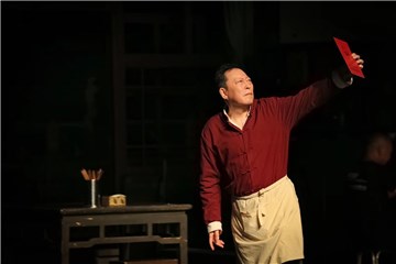 倪大红话剧《银锭桥》巡演开启 诠释  “既是人物又不是人物”