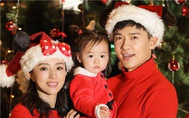 真假离婚？高云翔带女儿现身  董璇避与前夫见面接走小酒窝