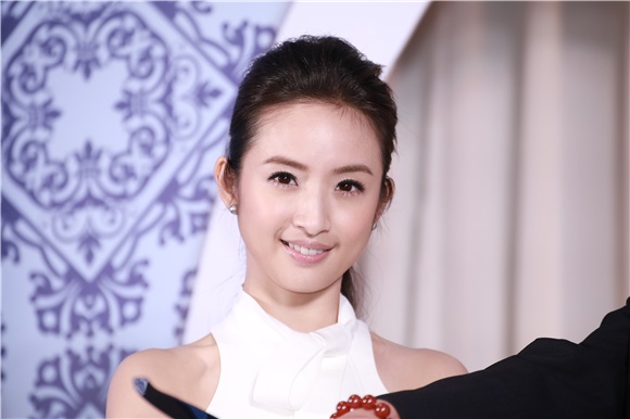 林依晨出席赛吉儿十五周年活动