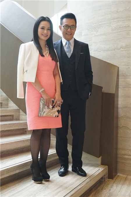 陈松龄、张兆辉为TVB剧集《全职没女》拍摄片头片尾