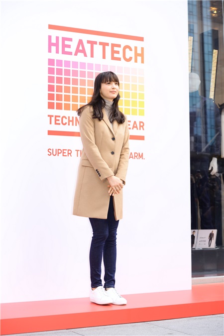 元斌爱妻李娜英产后首次亮相 秀好身材美如当初