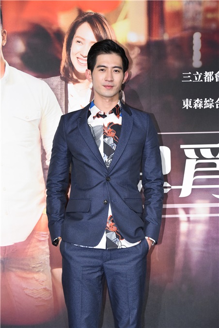 李沛旭、简宏霖、小薰、严正岚出席戏剧《只为你停留》首映会