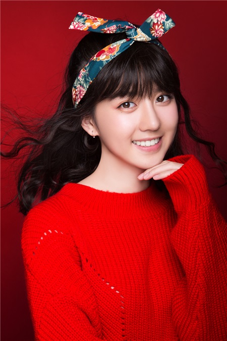 苹果女孩李凯馨圣诞大片 红红火火迎新年