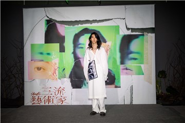 华纳音乐年度嘻哈新人- Hosea 首张EP《三流艺术家》将於10/13正式数位发行