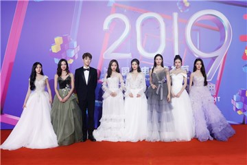 丝芭影视《小夜曲》亮相上海电视节 互联网影视峰会引业内侧目