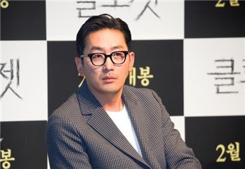 河正宇首曝遭骇客威胁1个月   不给钱就外流与前女友亲密照
