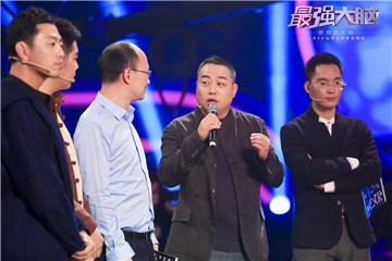 刘国梁与科学家交流