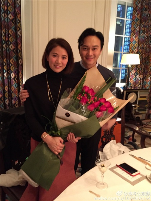 张智霖袁咏仪甜蜜庆祝结婚16年纪念日