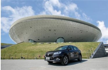 德国宽体智联SUV BX7