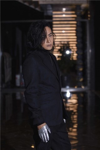 陈志朋英伦风写真曝光 绅士型男潮范十足