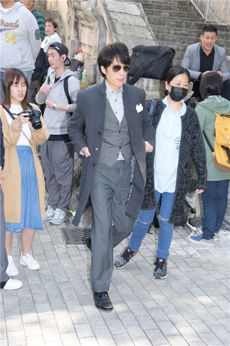 〈Yes 香港现场〉黄子华为佘诗曼定制角色 直言用尽人情找客串