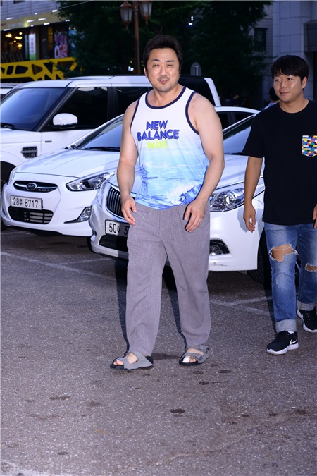 崔秀英、马东锡等人参加《38师机动队》 终放宴