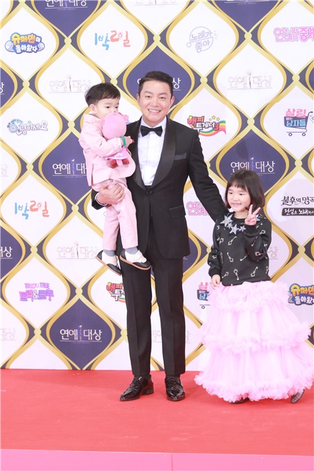 《2016kbs演艺大赏》举行红毯仪式
