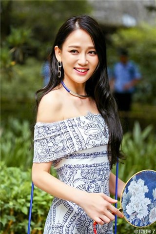 陈乔恩坦言目前单身:明年结婚只是玩笑话