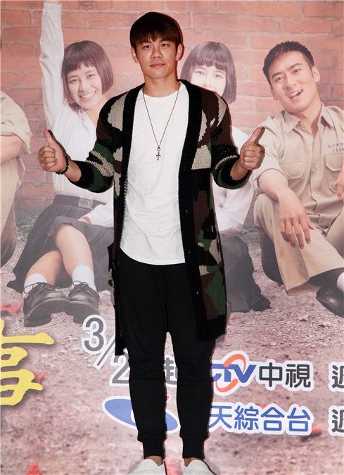 沉建宏、刘宇珊、金凯德、陈志强出席《这些年那些事》试映会
